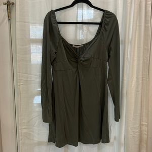 Women’s long sleeve army green dress size XL